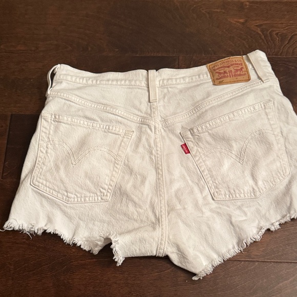 Levi's Pants - Levi's Women's Cream/White Jean Shorts women’s 30